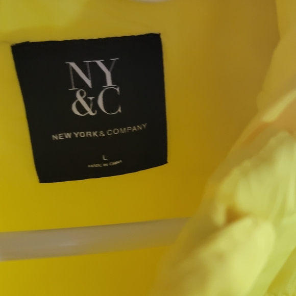 New yellow vest - Picture 4 of 4